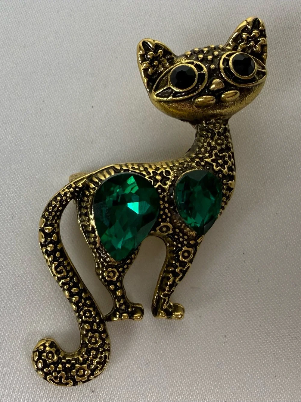 Rhinestone Cat Brooch Pin – Blue & Green Eyes